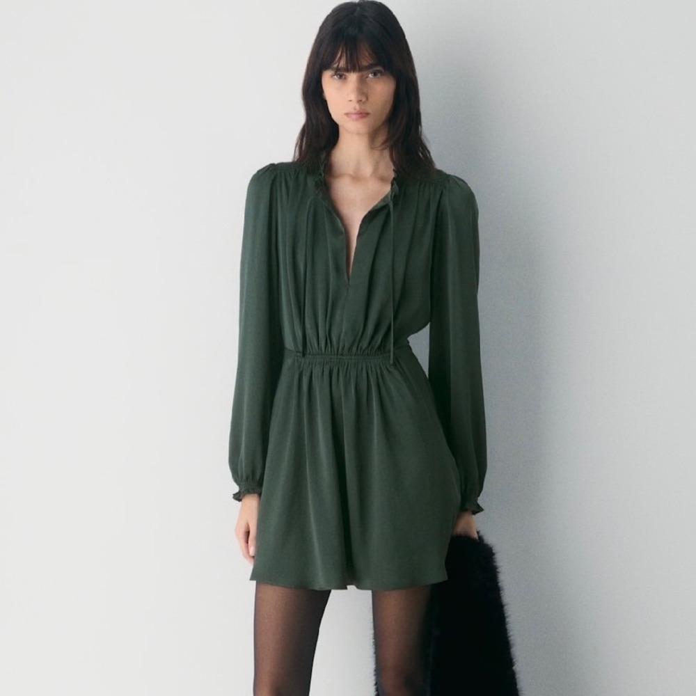 Wilfred Aritzia Forest Green Satin Long Sleeve Ruffle Mini Dress Size M
